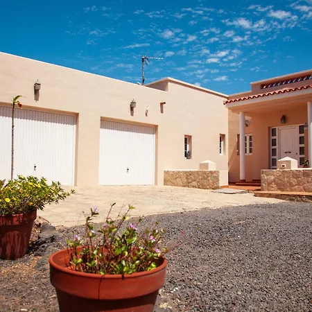فيلة Casa Delfin